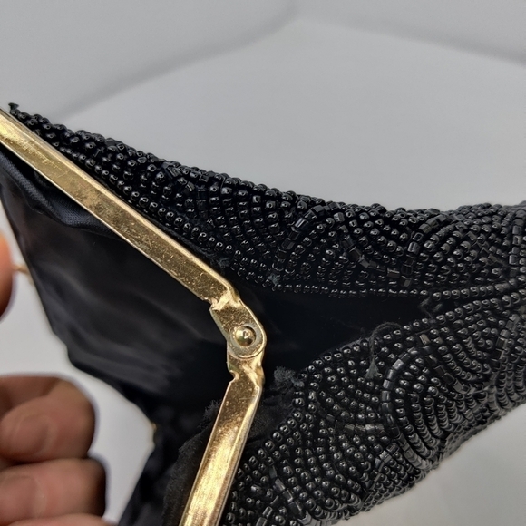 Vintage Beaded Clutch Handbag Pure Black, Satin Lining Chain Pocket Clasp Top - Picture 10 of 16